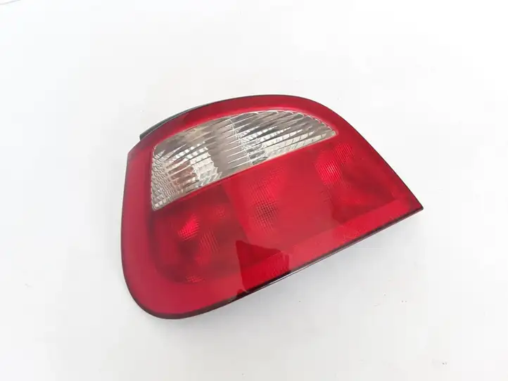 Renault Megane I (1995 - 2002) 7700428320 Задний фонарь в кузове — фото 5