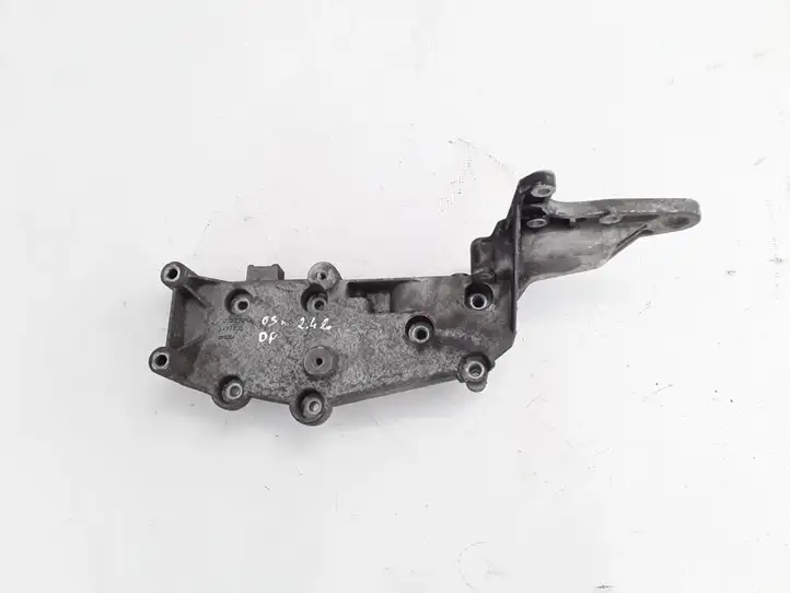 Volvo S60 (2004 - 2010) 9497106 Кронштейн генератора — фото 1