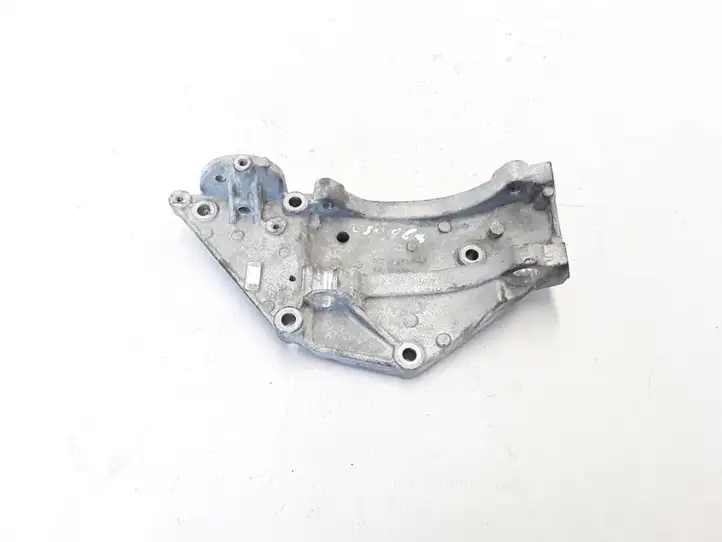 Volvo C30 (2007 - 2010) 9682367380 Кронштейн генератора — фото 1