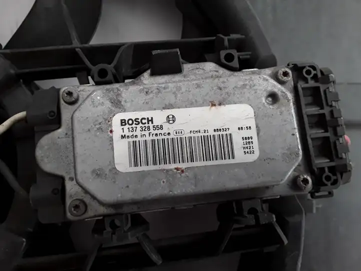 Volvo C30 (2007 - 2010) 31261990 Дифузор радиатора — фото 3