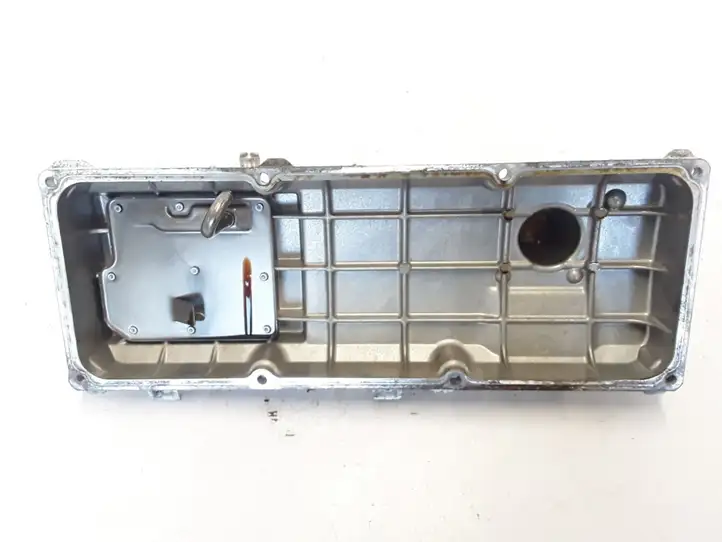 Dacia Lodgy (2012 - 2021) 8200243595 Крышка головки блока цилиндров — фото 3