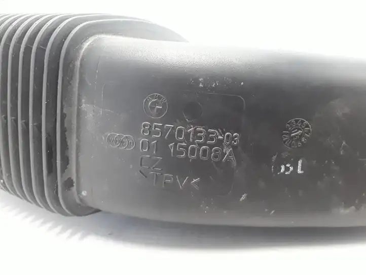 BMW 5 F10 F11 (2009 - 2016) 8570133 Детали воздухозаборника — фото 2