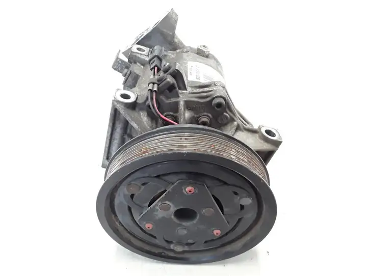Renault Fluence (2009 - 2013) 8201025121 Компрессор (насос) кондиционера воздуха — фото 2