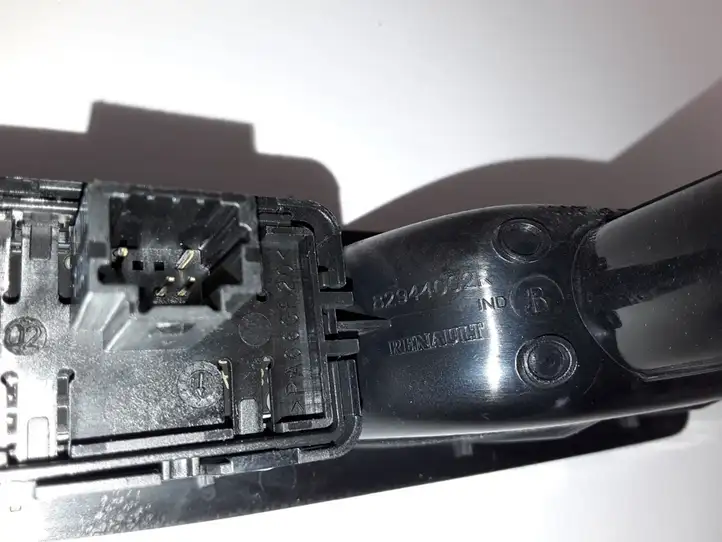 Renault Laguna III (2007 - 2015) 82944002R Блок кнопок стеклоподъемников — фото 3