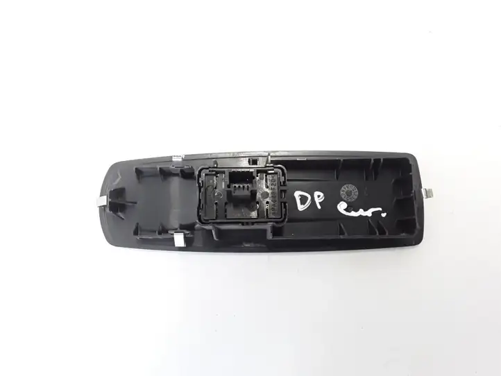 Renault Megane III (2009 - 2016) 809600004R Блок кнопок стеклоподъемников — фото 3