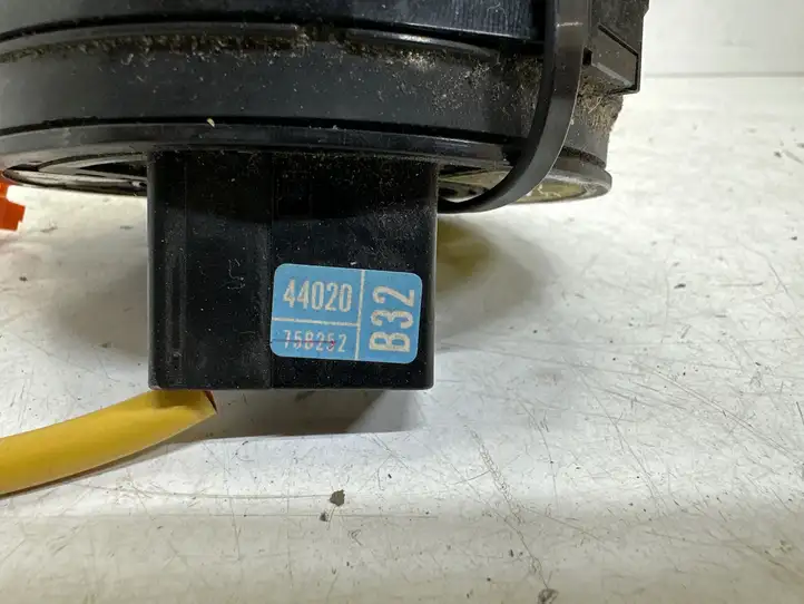 Toyota Avensis Verso (2004 - 2009) 15D252 Контактное кольцо SRS — фото 4