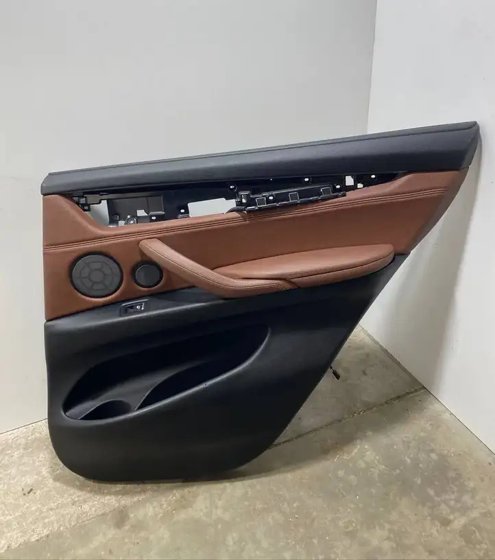 BMW X5 F15 (2013 - 2017) 15W402201 Обшивка задней двери — фото 1