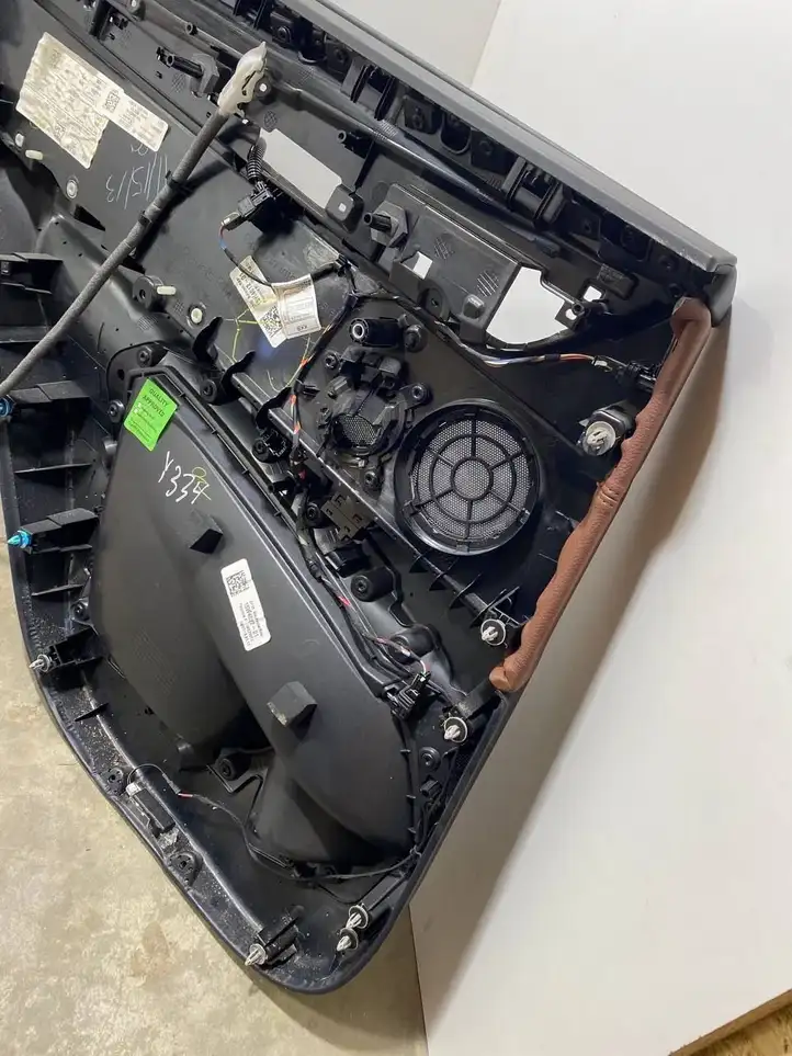 BMW X5 F15 (2013 - 2017) 15W402201 Обшивка задней двери — фото 10