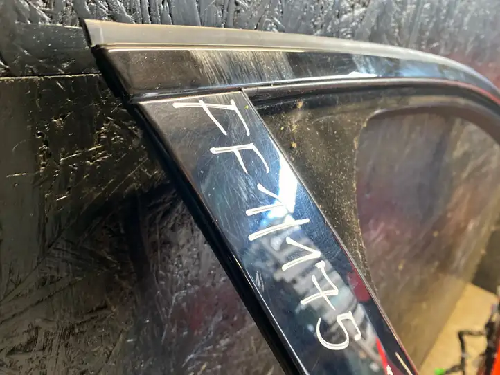 Jaguar I-Pace (2018 - ) Дверь — фото 3