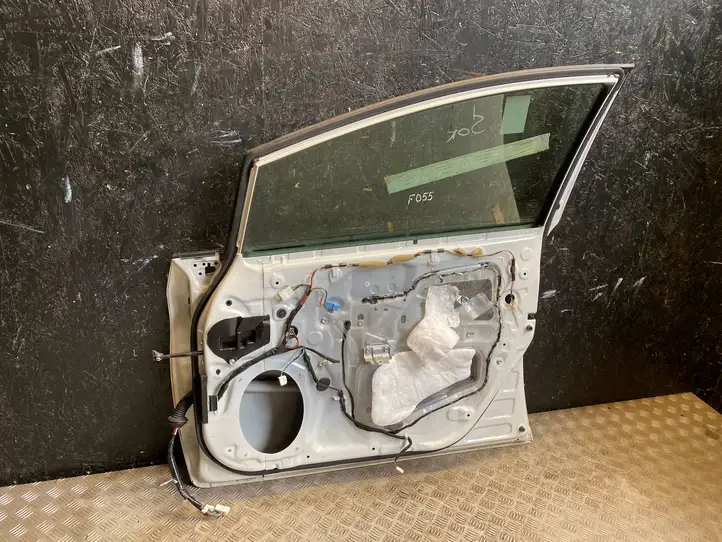Toyota Prius (XW30) (2009 - 2015) Дверь — фото 2