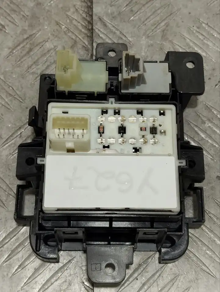 Subaru Outback (BS) (2014 - 2019) 15916MN Кнопка ручного тормоза — фото 4