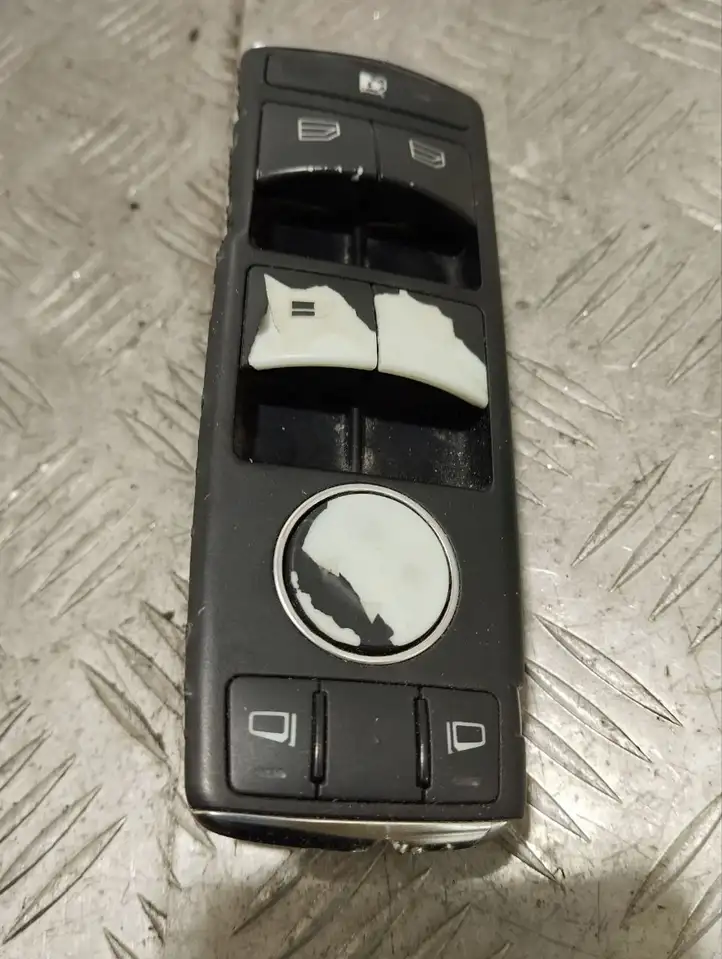 Tesla Model S (2012 - 2016) A2049055302 Кнопка стеклоподъемников — фото 3