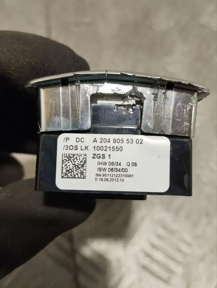 Tesla Model S (2012 - 2016) A2049055302 Кнопка стеклоподъемников — фото 4