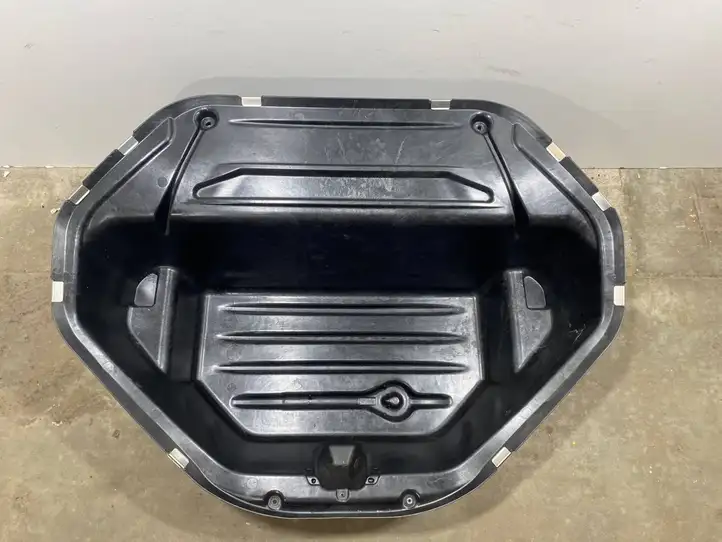 Tesla Model S (2012 - 2016) 105261700B Ящик для хранения в багажнике — фото 7