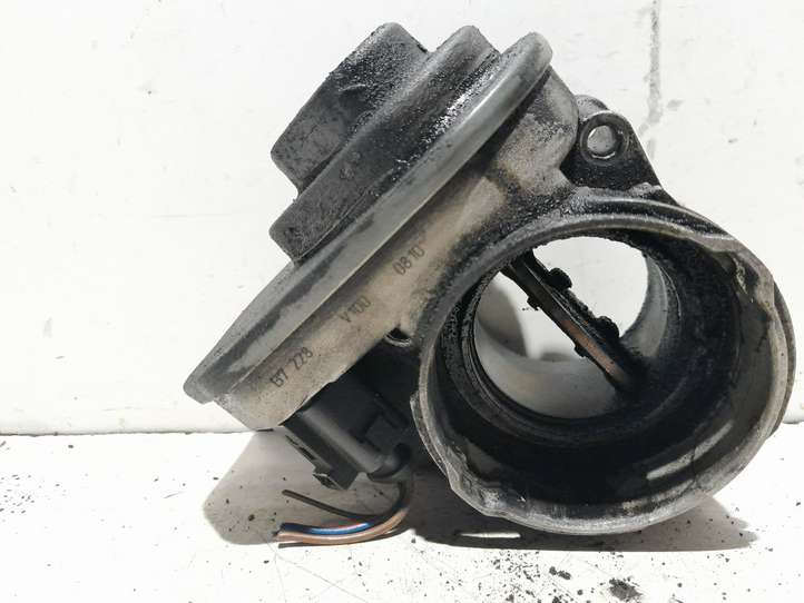 Audi A3/S3 8L (2000 - 2003)  038128063G Запорный клапан двигателя