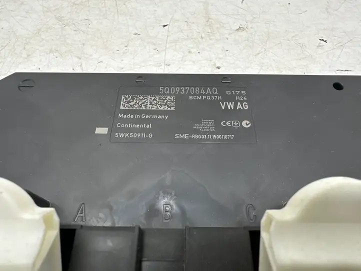 Skoda Superb B8 (3V) (2015 - 2023) 5Q0937084AQ Модуль комфорта — фото 3