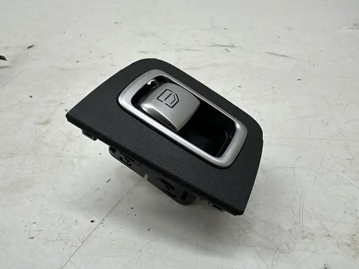 Mercedes-Benz C W205 (2014 - 2021) A2059051513 Блок кнопок стеклоподъемников — фото 1