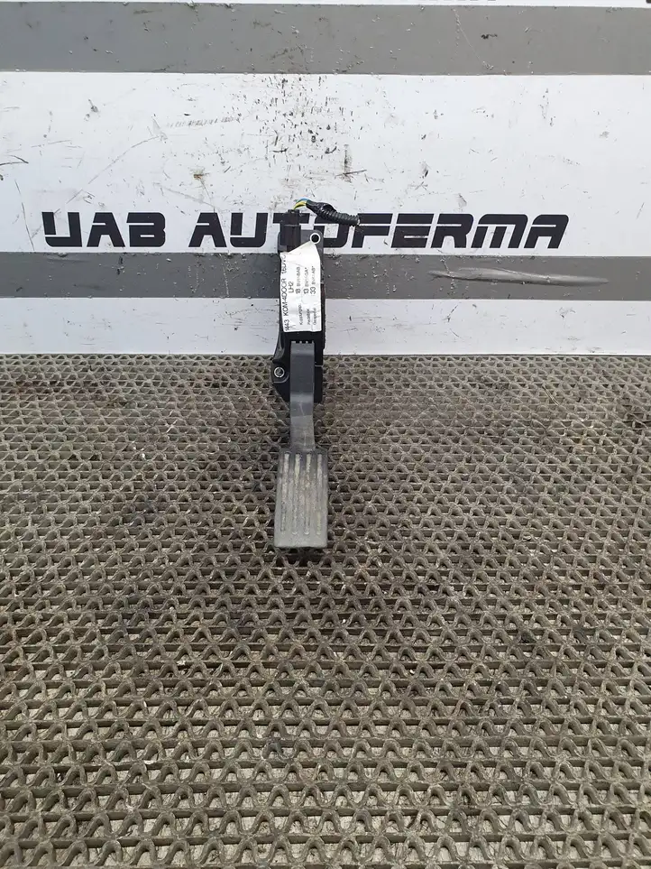 Ford Focus (2011 - 2015) BV619F836AB Педаль акселератора — фото 1