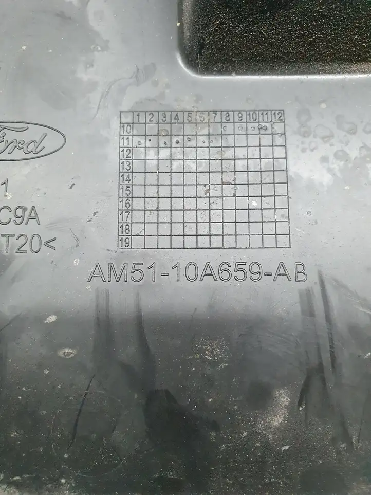 Ford Focus (2011 - 2015) AM5110723AB Ящик аккумулятора — фото 7