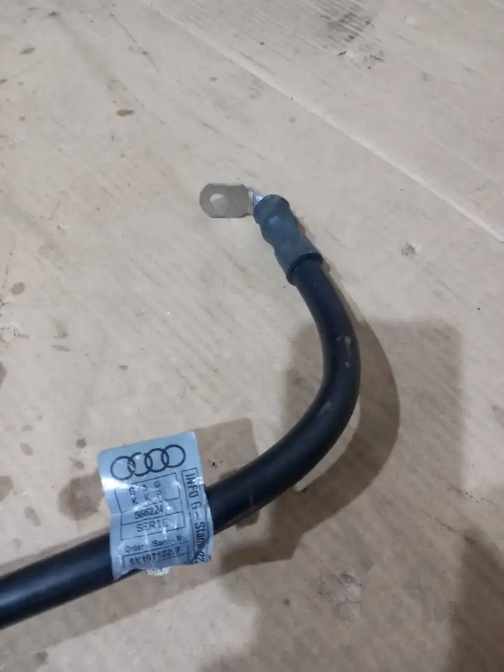 Audi A4 S4 B8 8K (2007 - 2011) 8K1971225F Плюсовой провод аккумулятора — фото 4