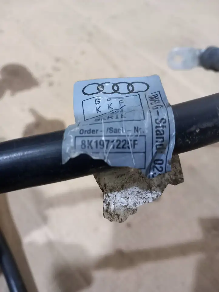 Audi A4 S4 B8 8K (2007 - 2011) 8K1971225F Плюсовой провод аккумулятора — фото 5