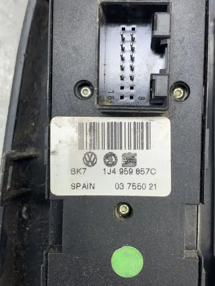 Skoda Fabia Mk1 (6Y) (1999 - 2007) 1J4959857C Блок кнопок стеклоподъемников — фото 3