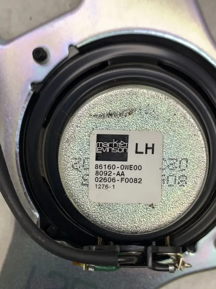 Lexus IS 220D-250-350 (2005 - 2010) 861600WE00 Динамики задних дверей — фото 2