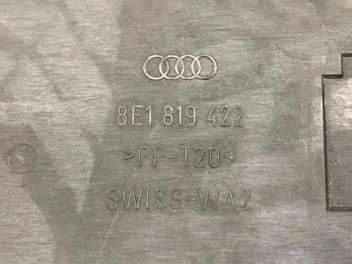 Audi A4 S4 B6 8E 8H (2000 - 2006) 8E1819422 Крышка ящика аккумулятора — фото 3