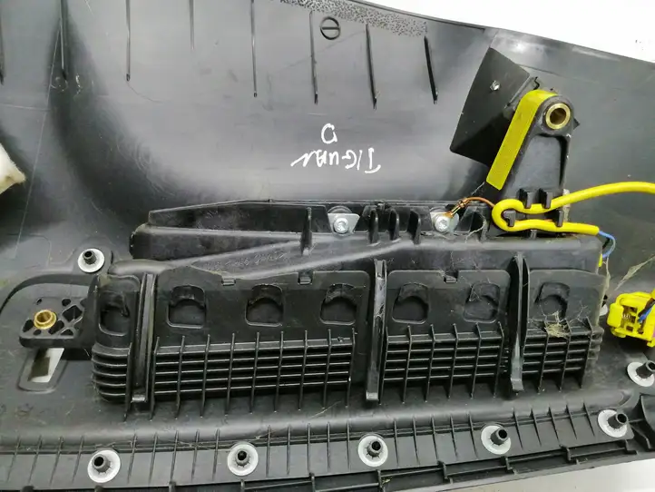 Volkswagen Tiguan (2007 - 2011) 5N0867766E Боковая подушка безопасности (стойка) — фото 4