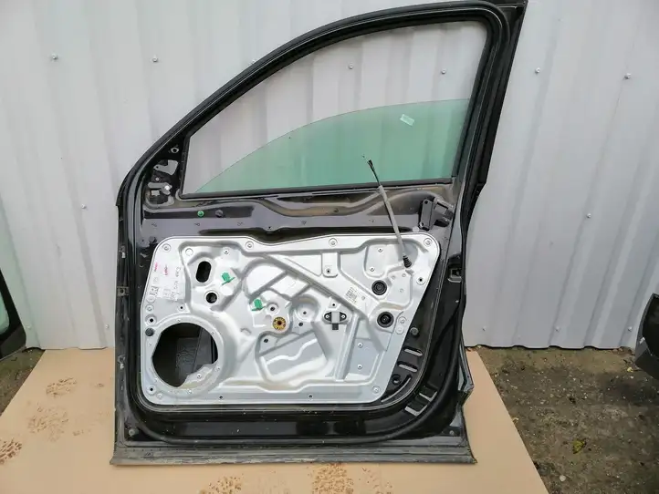 Volkswagen Tiguan (2007 - 2011) Дверь — фото 6