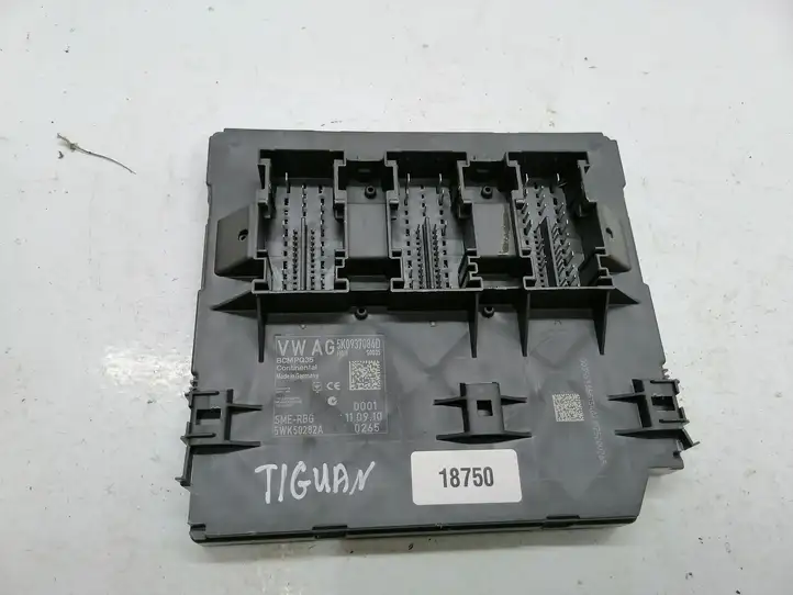Volkswagen Tiguan (2007 - 2011) 5K0937084D Модуль комфорта — фото 1