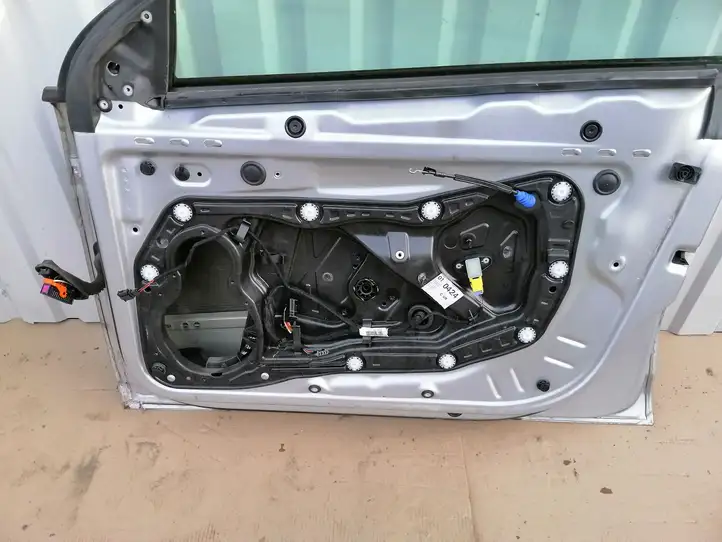 Volkswagen PASSAT CC (2008 - 2012) Дверь — фото 3
