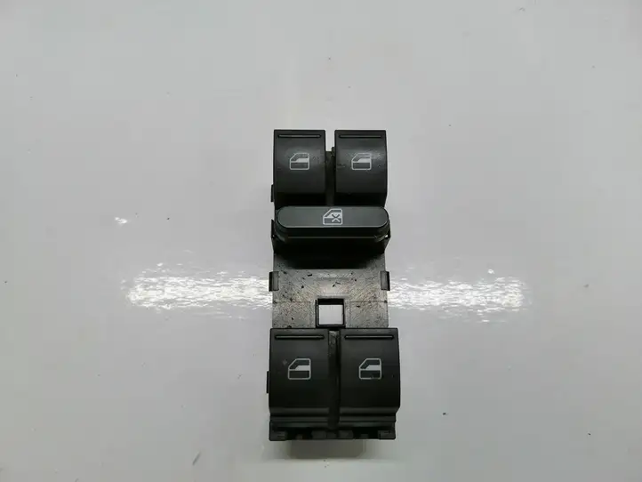 Volkswagen Golf Plus (2008 - 2014) 1K4959857B Кнопка стеклоподъемников — фото 1