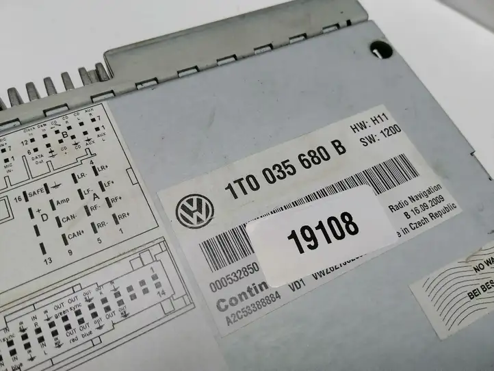 Volkswagen Golf VI (2009 - 2013) 1T0035680B Магнитола / мультимедийная система — фото 4