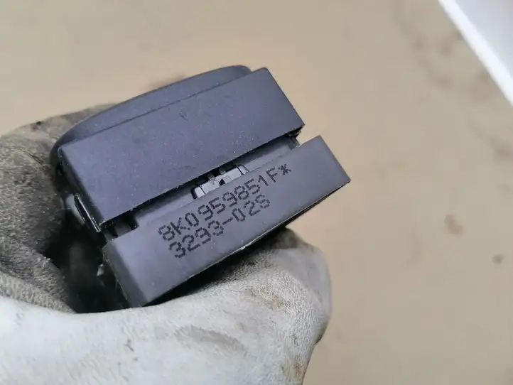 Audi A5 8T 8F (2011 - 2016) 8K0959851F Кнопка стеклоподъемников — фото 4