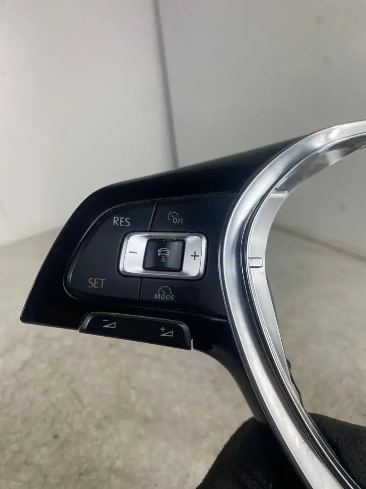 Volkswagen Golf VII (2013 - 2019) 5G0959442K Кнопки на рулевом колесе — фото 2