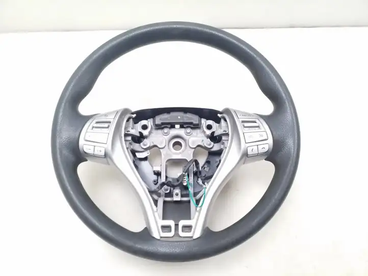 Nissan Qashqai (2013 - 2017) Руль — фото 1