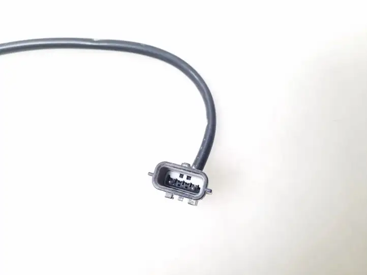 Nissan Qashqai (2013 - 2017) Кнопка закрытия крышки багажника — фото 2