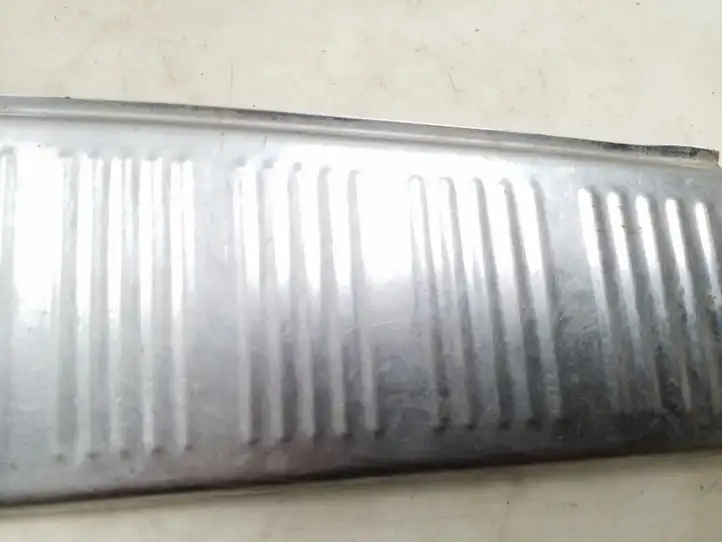 Volkswagen Sharan (2000 - 2003) YM21A42654AB1 Отделка порога багажника — фото 2