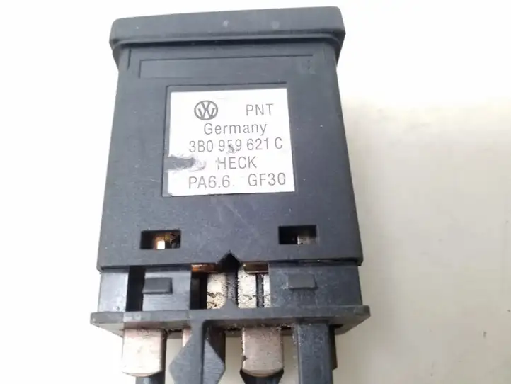 Volkswagen PASSAT B5 (1997 - 2000) 3B0959621C Кнопка обогрева стекла — фото 2