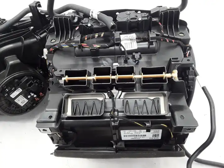 Volvo XC90 (2014 - 2019) 31455687 Комплект системы вентиляции салона — фото 4