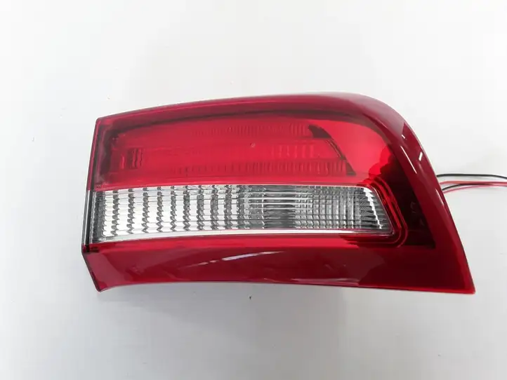 Volvo S60 (2013 - 2018) 30796271 Задний фонарь в крышке багажника — фото 3