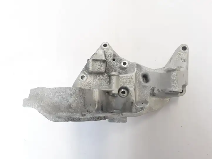 Volvo V60 (2013 - 2018) 31480996 Кронштейн топливного насоса — фото 3