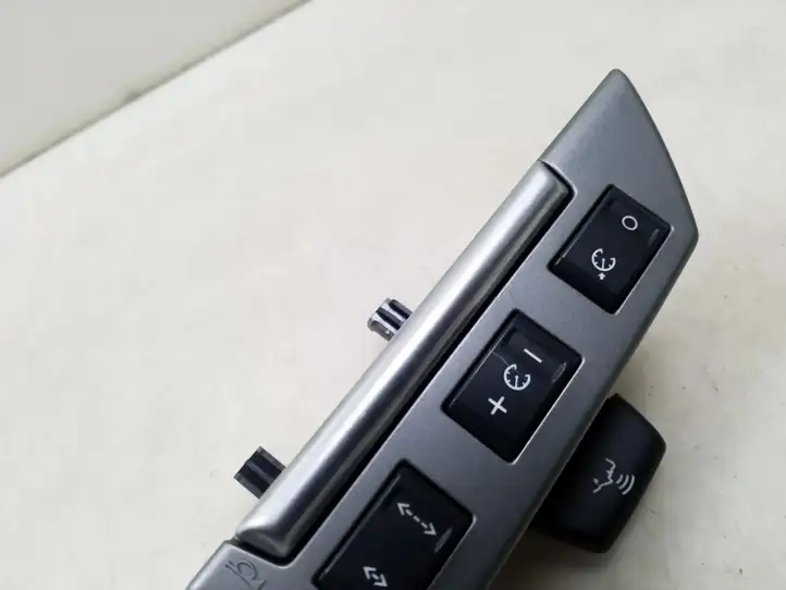 Land Rover Range Rover Sport L320 (2005 - 2009) 8H2213D767HA Кнопки на рулевом колесе — фото 5