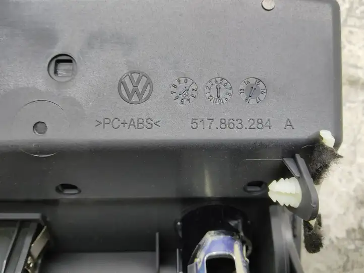 Volkswagen Golf VII (2013 - 2019) 517863284A Пепельница — фото 5