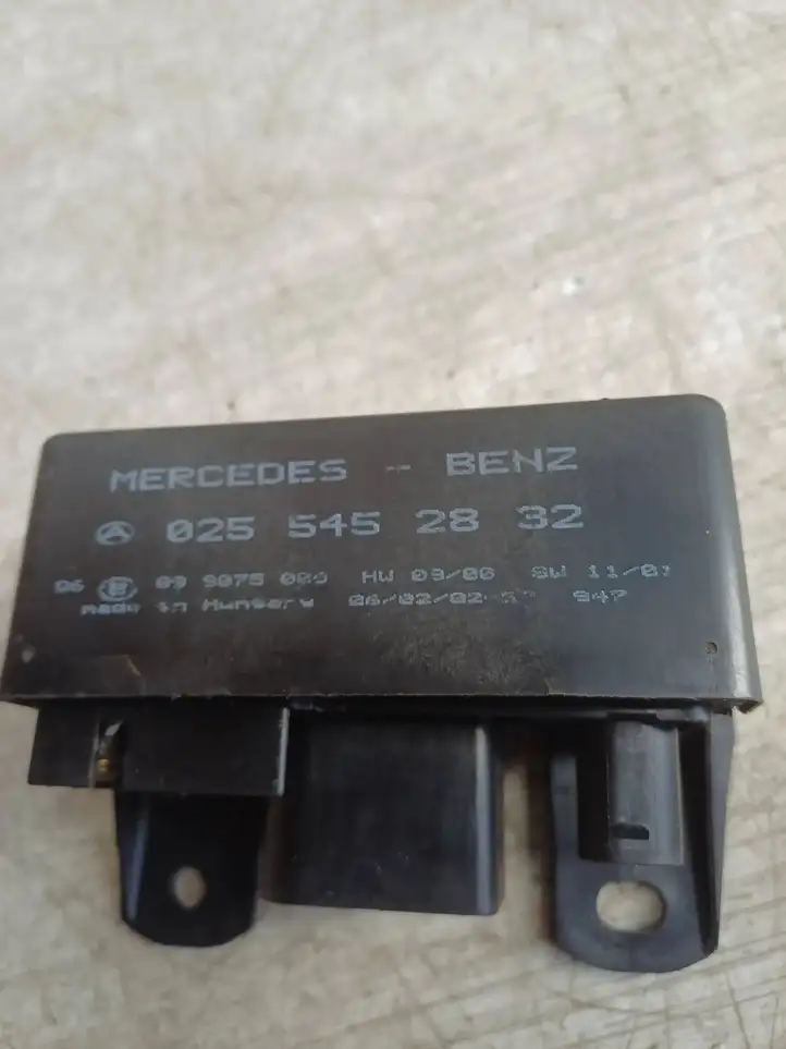 Mercedes-Benz Vaneo W414 (2001 - 2005) 0255452832 Реле накала свечей — фото 6