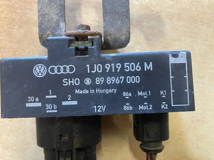 Skoda Roomster (5J) (2006 - 2010) 1J0919506M Реле вентилятора охлаждения — фото 5
