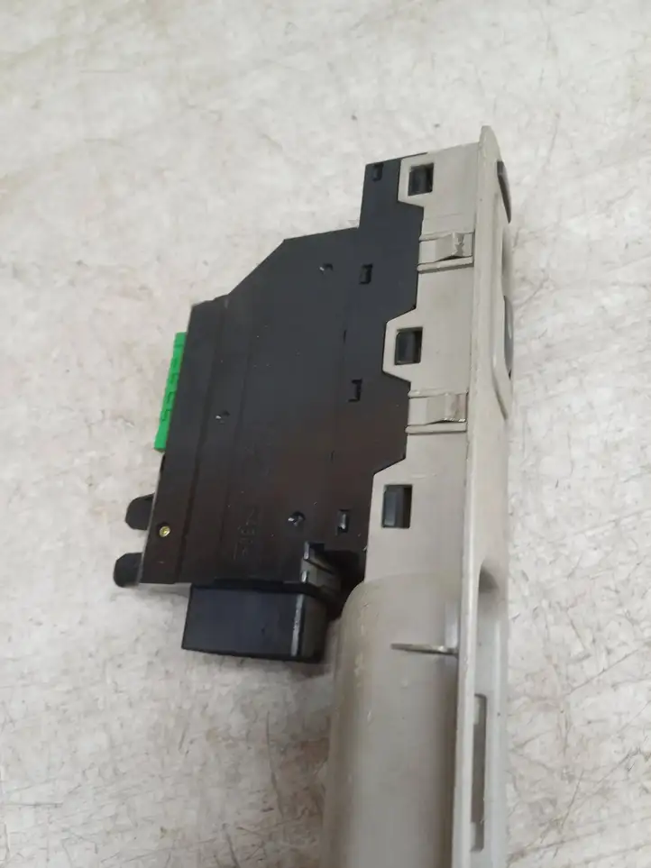 Volvo S80 (1998 - 2004) 8682950 Кнопка стеклоподъемников — фото 4