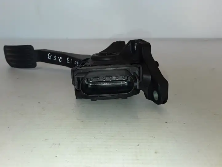 Volvo S60 (2013 - 2018) 31329062 Педаль акселератора — фото 4
