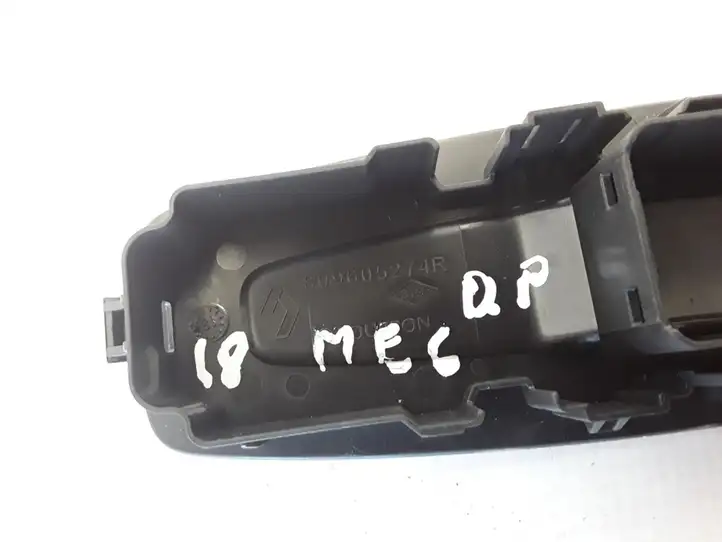 Renault Megane IV (2016 - ) 809605274R Блок кнопок стеклоподъемников — фото 2